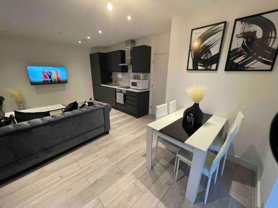 Stylish And Cosy 2 Bedroom Flat In Croydon Ngoại thất bức ảnh