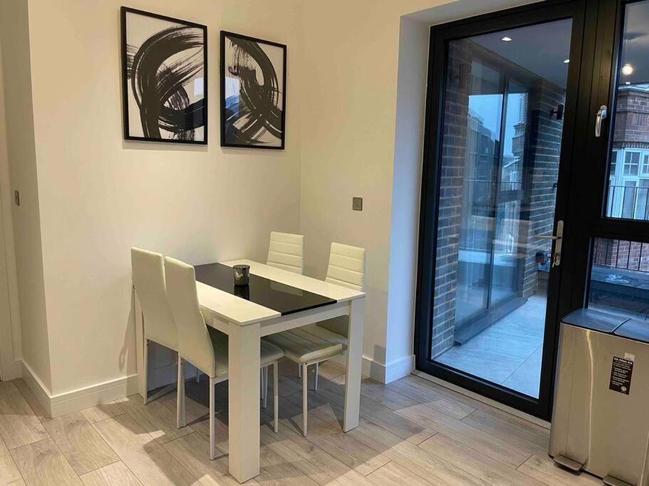 Stylish And Cosy 2 Bedroom Flat In Croydon Ngoại thất bức ảnh