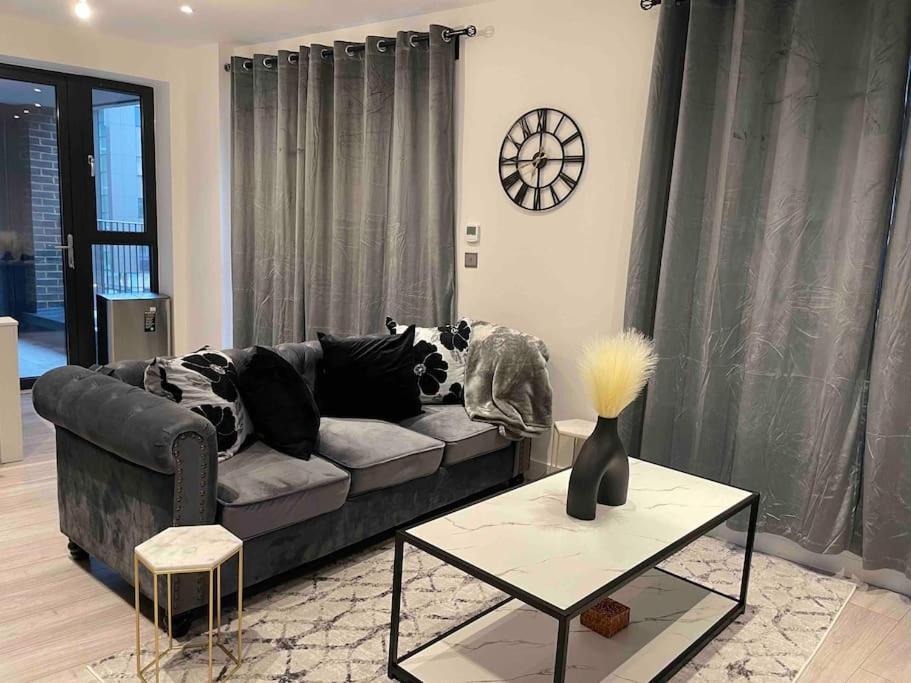 Stylish And Cosy 2 Bedroom Flat In Croydon Ngoại thất bức ảnh