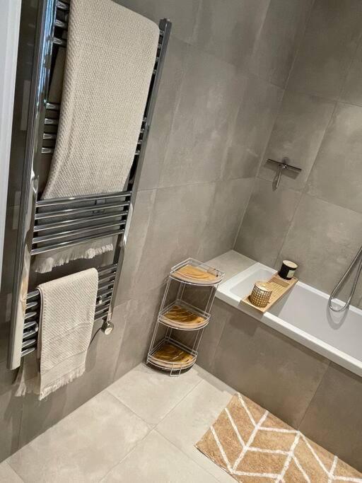 Stylish And Cosy 2 Bedroom Flat In Croydon Ngoại thất bức ảnh